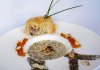 Pigeonneau en habit de kadaïf et ajo blanco chaude