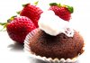 Minis Cupcakes chocolat, fraise et crème fraîche