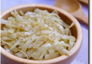 Salade croquante de chou blanc façon japonaise (ou vietnamienne)