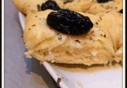 Fougasse aux olives noires & origan - fougasse a las aceitunas negras & oregano
