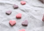 Petits sucres décoratifs maison (coeurs)