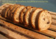 Pain au levain très moelleux, aux fruits secs, amandes et miel
