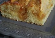 Gâteau à la semoule et à la pomme