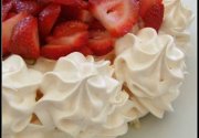 Pavlova aux fraises - pavlova a las frutillas