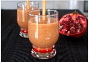 Un smoothie exotico-girly : mangue, grenade et fruits de la passion