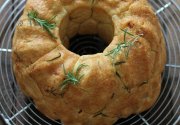 Monkey pizza bread au romarin ... ou une superbe recette américaine pour les apéritifs ou pique nique de cet été