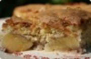Gâteau aux nectarines, noisettes & fève tonka