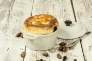 Soufflé aux myrtilles et pèbè