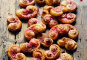 Quand l'envie me prend… elle arrive encore à me prendre ! Petits palmiers croustillants à la framboise !